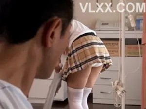 Bố dượng khốn nạn và hai cục cưng xinh đẹp